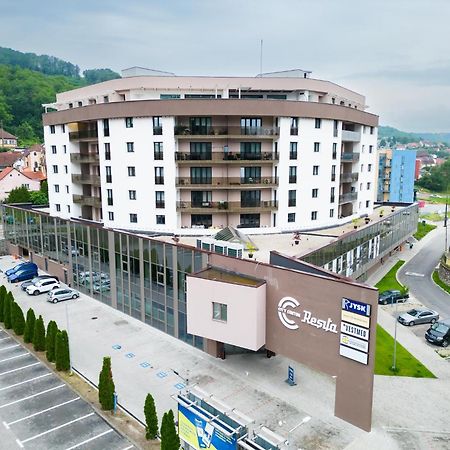 City Center Accommodation - 404 레시차 외부 사진