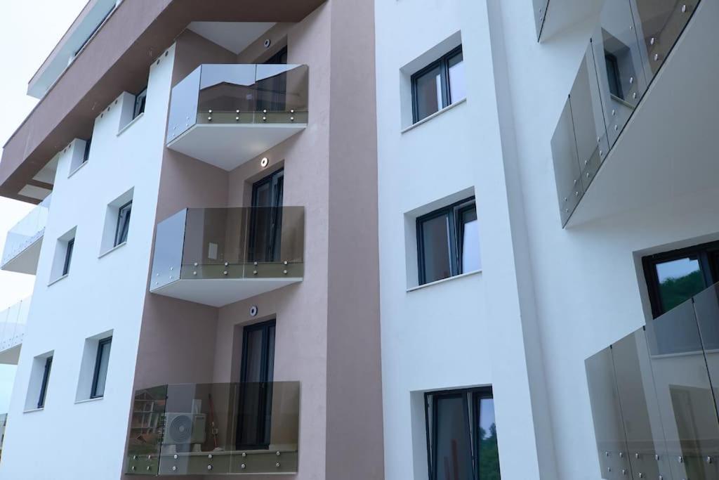 City Center Accommodation - 404 레시차 외부 사진