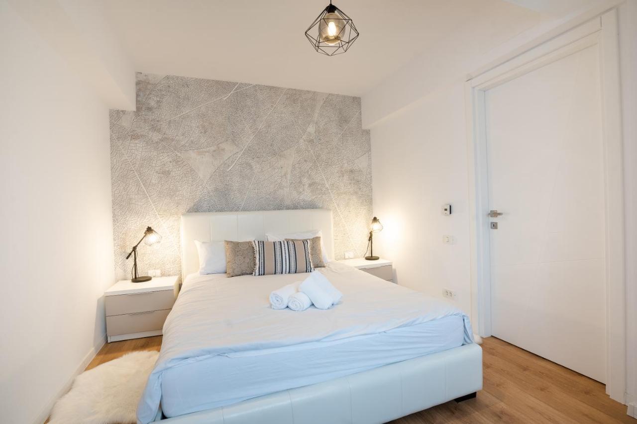 City Center Accommodation - 404 레시차 외부 사진