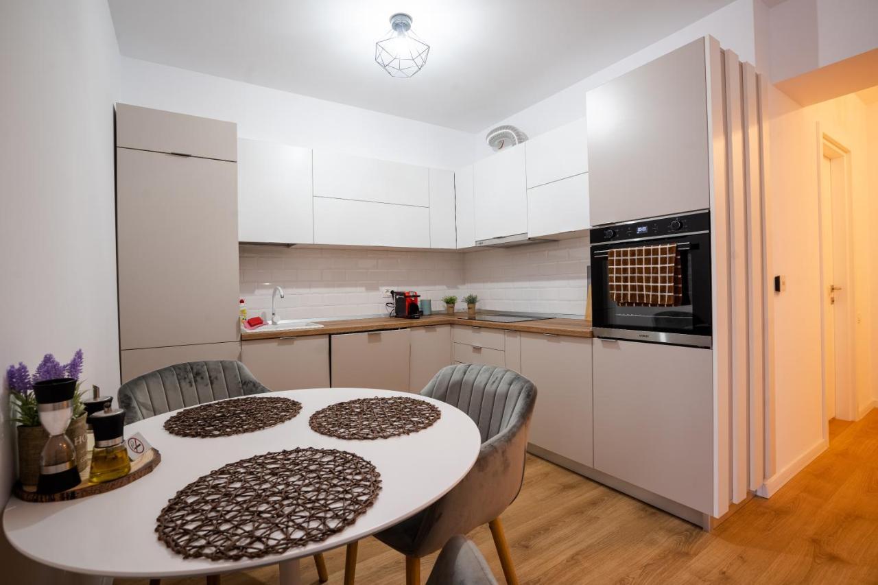 City Center Accommodation - 404 레시차 외부 사진
